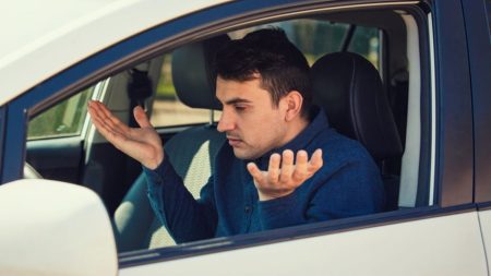 علت خاموش شدن ناگهانی خودرو در حین رانندگی