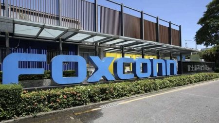 همکاری عربستان با Foxconn برای تولید خودروی الکتریکی