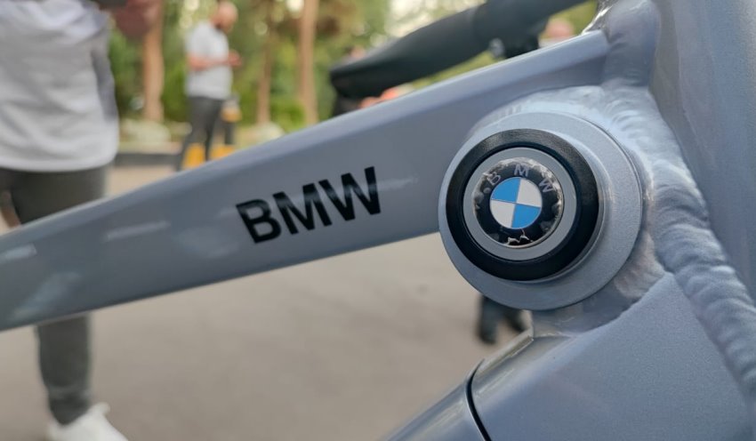 دوچرخه برقی اکتیو هیبرید ب ام و BMW Active hybrid e bike