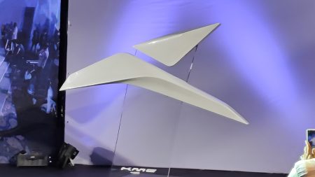 لوگوی جدید کرمان موتور و فونت تایپ کی ام سی kmc