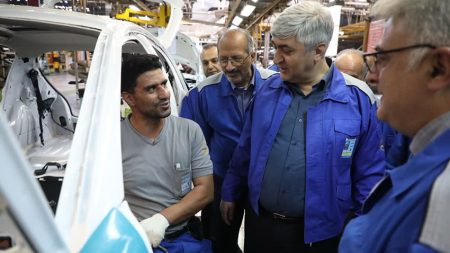 هدف گذاری ایران خودرو زنجیره تامین تولید 900 هزار خودرو در سال 1402